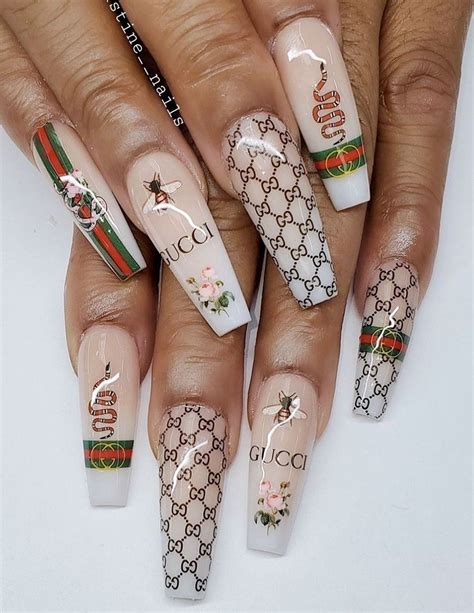 uñas gucci